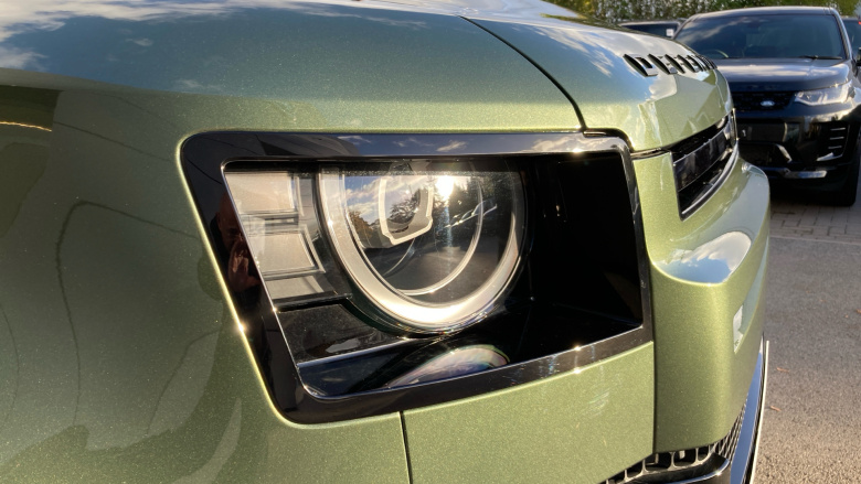 Land Rover Defender 3.0 D250 X-Dynamic SE 90 3dr Auto Diesel Estate